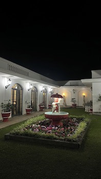 Biazi Paradise Hotel