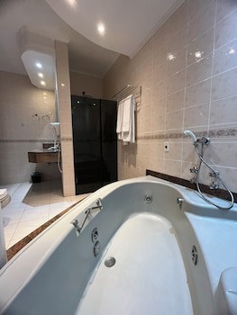 Biazi Paradise Hotel
