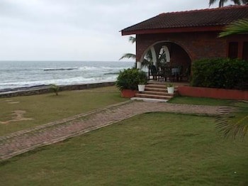 Coconut Grove Beach Resort