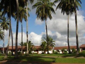 Coconut Grove Beach Resort