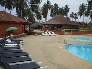 Coconut Grove Beach Resort