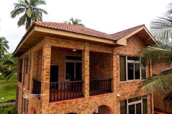 Coconut Grove Beach Resort