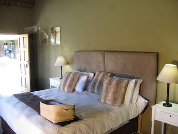 Aero Guest Lodge