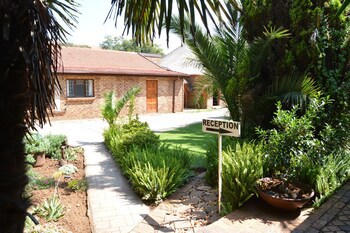 Aero Guest Lodge