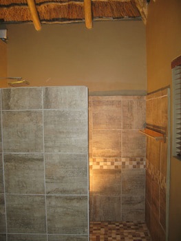 Aero Guest Lodge