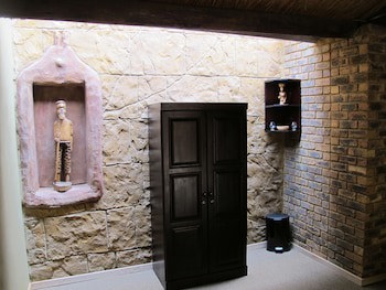 Aero Guest Lodge