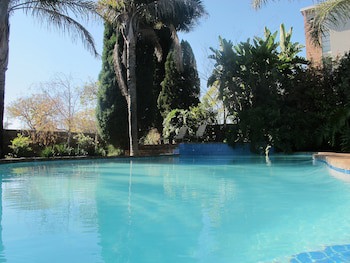 Aero Guest Lodge