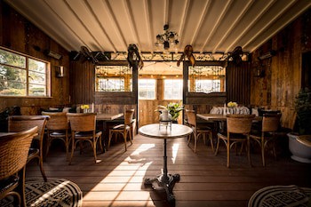 Queens Arms