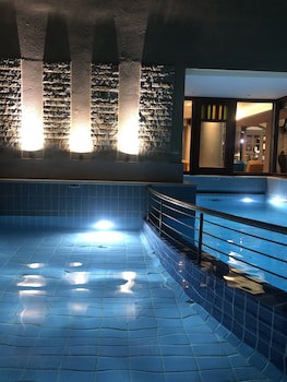 Elina Hotel Apartments