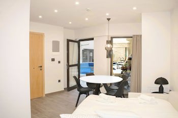 Elina Hotel Apartments