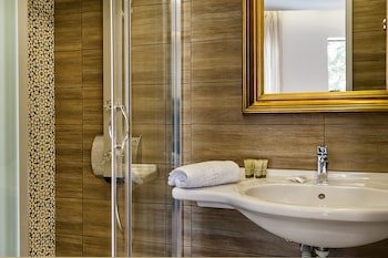 Elina Hotel Apartments