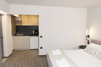 Elina Hotel Apartments