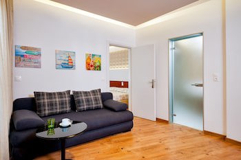 Elina Hotel Apartments