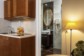 Elina Hotel Apartments