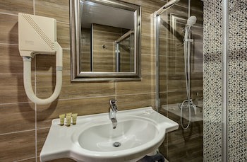 Elina Hotel Apartments