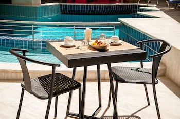 Elina Hotel Apartments