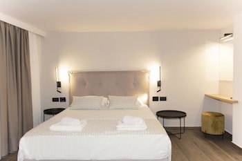 Elina Hotel Apartments