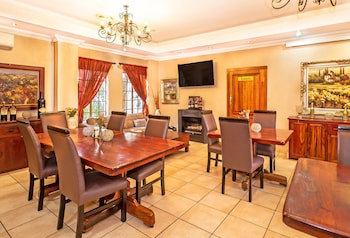 Afrique Boutique Hotel Oliver Tambo