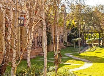 Afrique Boutique Hotel Oliver Tambo