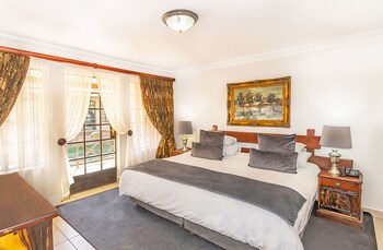 Afrique Boutique Hotel Oliver Tambo
