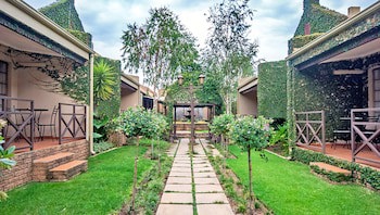 Afrique Boutique Hotel Oliver Tambo