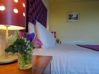 Raheen Woods Hotel