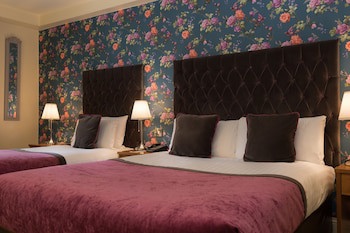 Raheen Woods Hotel