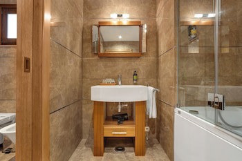 Cascade Wellness Resort