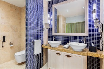 Cascade Wellness Resort