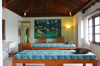 Cocotinos Sekotong, A Boutique Beach Resort & Spa