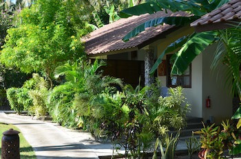 Cocotinos Sekotong, A Boutique Beach Resort & Spa