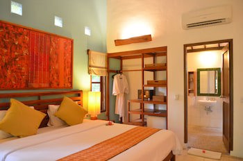 Cocotinos Sekotong, A Boutique Beach Resort & Spa