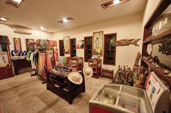 Cocotinos Sekotong, A Boutique Beach Resort & Spa