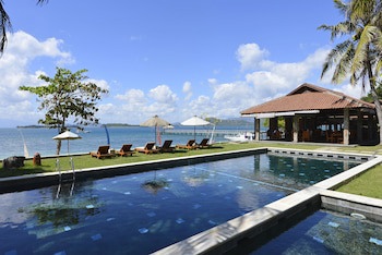Cocotinos Sekotong, A Boutique Beach Resort & Spa
