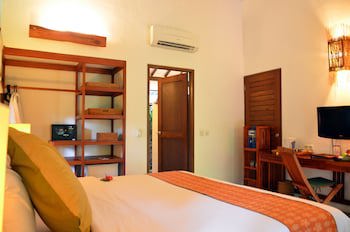 Cocotinos Sekotong, A Boutique Beach Resort & Spa