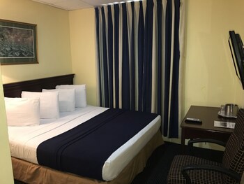 Airport Suites Hotel
