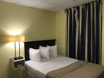 Airport Suites Hotel