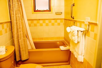 The Villas At Sunset Lane - Adults Only