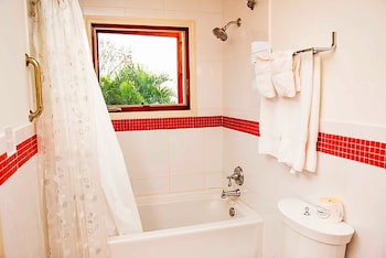 The Villas At Sunset Lane - Adults Only