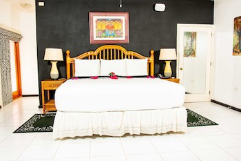 The Villas At Sunset Lane - Adults Only