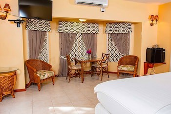 The Villas At Sunset Lane - Adults Only