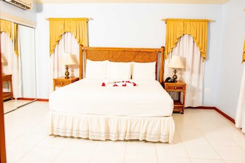 The Villas At Sunset Lane - Adults Only