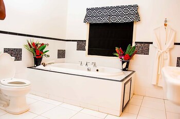 The Villas At Sunset Lane - Adults Only