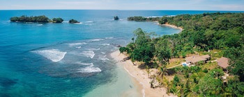 Red Frog Beach Island Resort