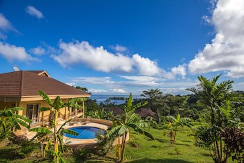 Red Frog Beach Island Resort