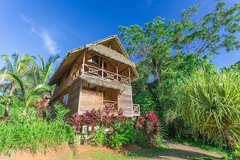 Red Frog Beach Island Resort