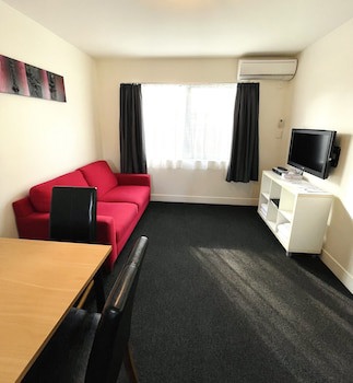 298 Westside Motor Lodge