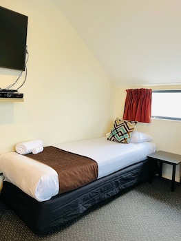 298 Westside Motor Lodge