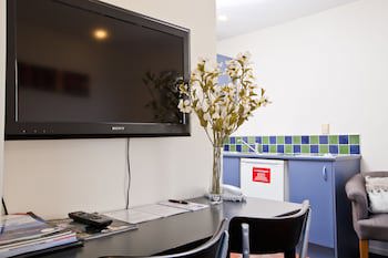 298 Westside Motor Lodge