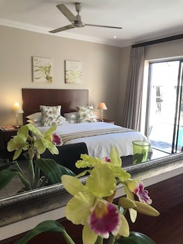 Le Blue Guesthouse